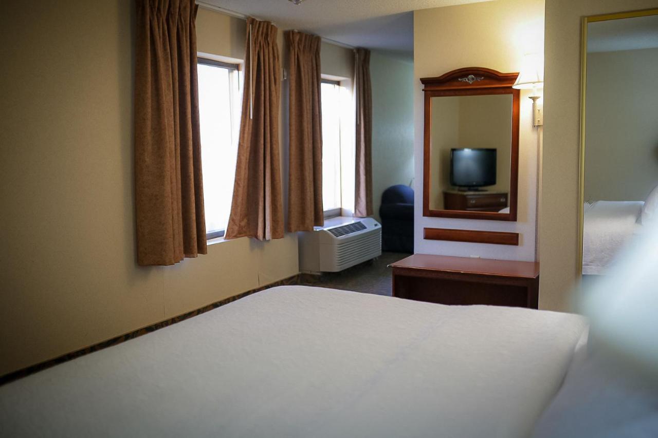 Surestay Plus Hotel By Best Western Cheyenne Bagian luar foto